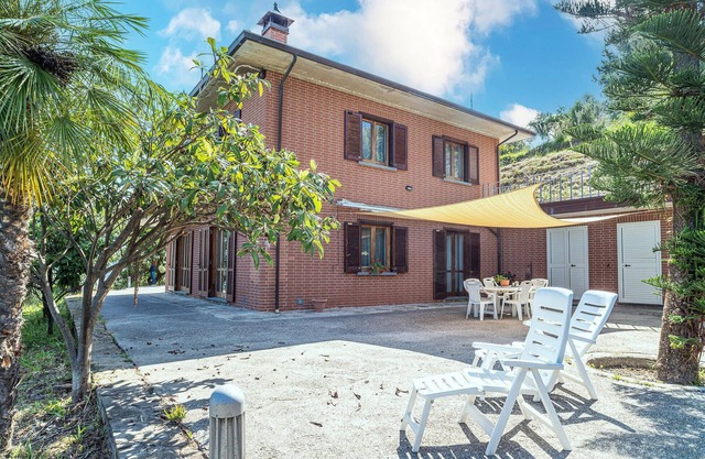 Gorgeous home in Castellabate with WiFi