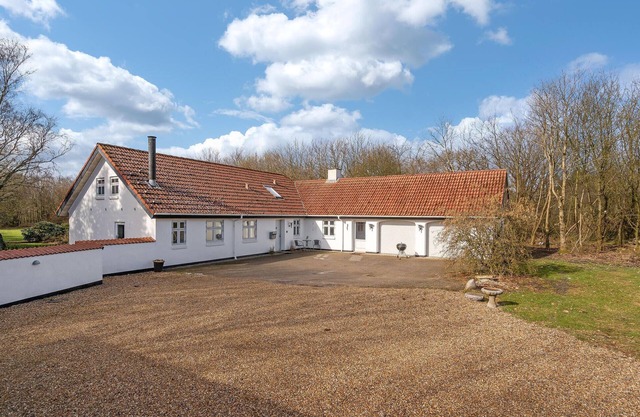 Gorgeous home in Grindsted with WiFi