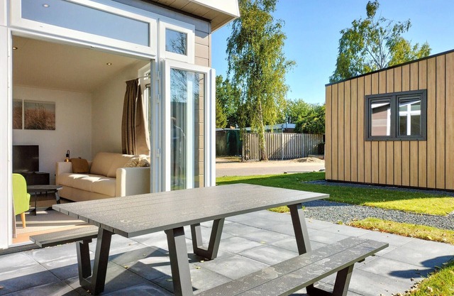 Gorgeous home in Heinkenszand