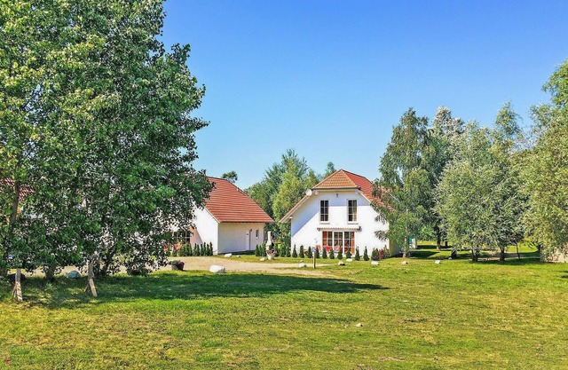 Gorgeous home in Verchen with kitchen