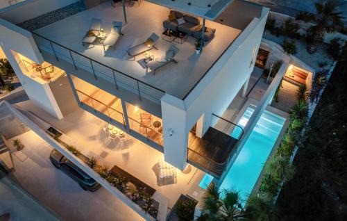 Gorgeous Home In Vis With Sauna