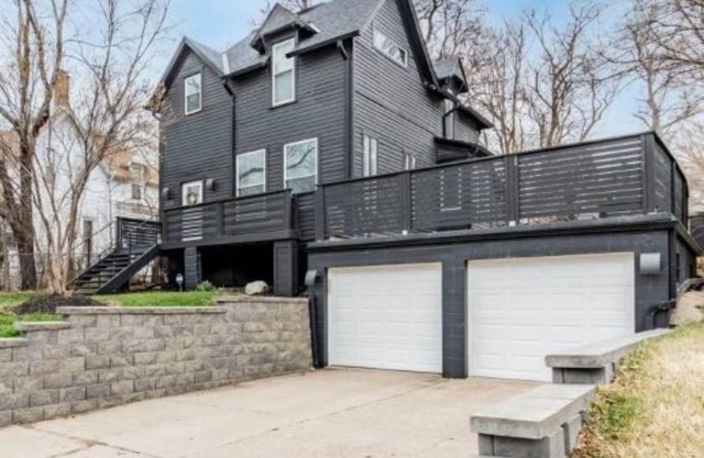 Gorgeous Midtown 3 Bedroom Home