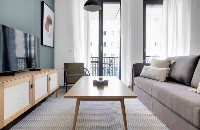 Gorgeous Mitte 2BR nr Potsdamer Platz, by Blueground