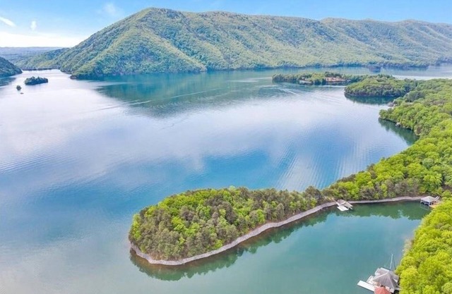 GORGEOUS MOUNTAIN VIEW! Come Visit "Panoramic Point"!