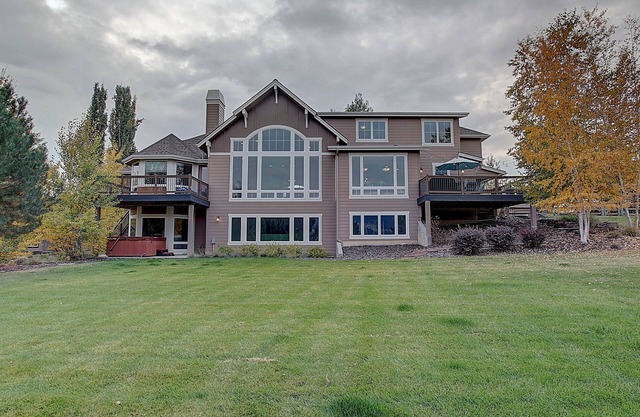 GORGEOUS MOUNTAIN VIEW HOME IN PREMIER MISSOULA NEIGHBORHOOD with 4 KING BEDS