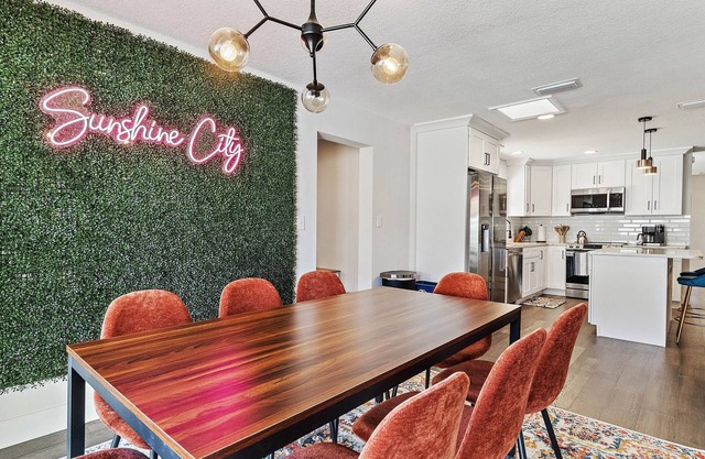 Gorgeous New 4bd/3ba~Minutes to Beach & Downtown