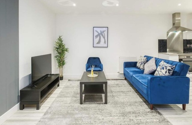 Gorgeous & Spacious 1BR City Centre Nr High St & Southend Beach by Luxiety Stays