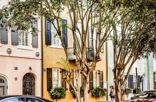 Gorgeous Studio above Azalea Cocktail Bar & Gardenn