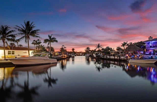 Gorgeous Sunsets! Managed by BNR Vacation Rentals