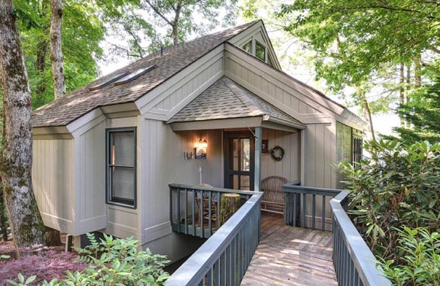 Gorgeous views and easy access to Lake Toxaway, NC's Largest Private Lake.