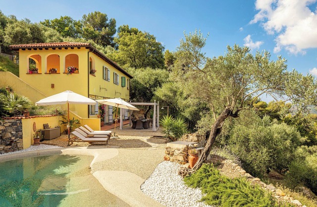 Gorgeous Villa with Biodesign Pool