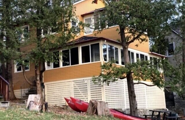 Gorgeous Water Front Home w/Private Beach on Lake Champlain