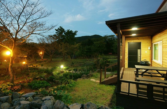 Gotjawal Geomun Oreum Pension