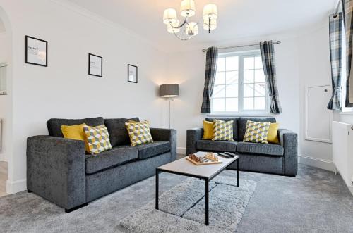 Gower for Groups - sleeps 12