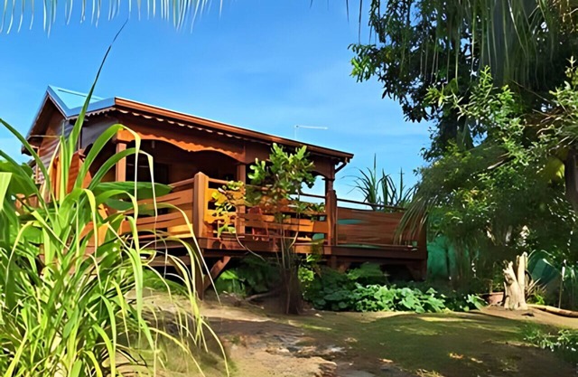 Goyave, Gwayav Lodge