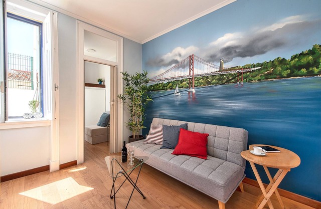 Graça Charming, come and enjoy Lisbon