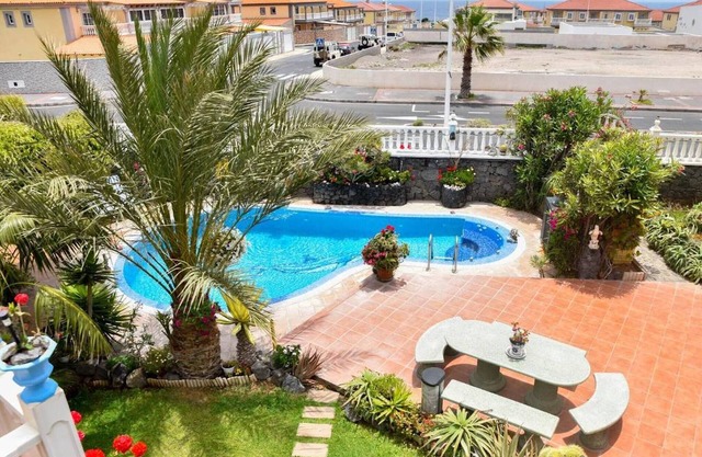 Gran apto 69 2 pax &pool wifi Loft only Adult