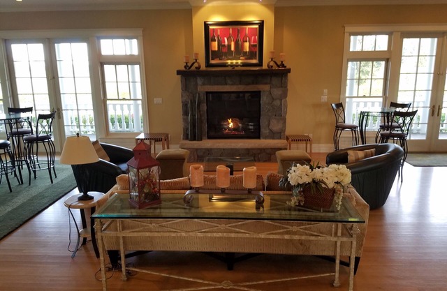 Grand Chateau on 34 acre Vineyard minutes from Portland Oregon