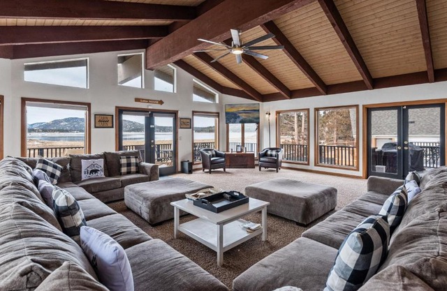 Grand Lakefront Escape