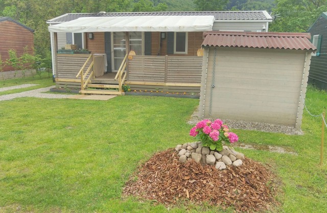 Grand Mobil-home 6 persons 3 bedrooms 2 bathrooms camping 3* Parc de la Fecht