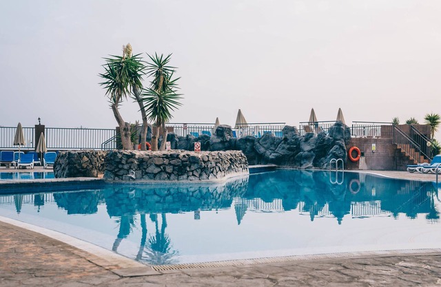 Grand Muthu Golf Plaza Hotel