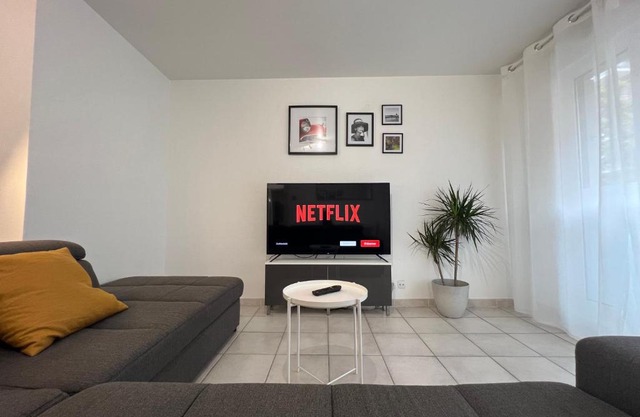 Grand T2 Centre Ville avec Parking Gratuit