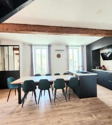 Grand T4 lumineux 200 m du port