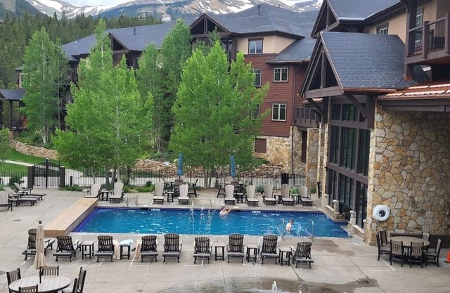 Grand Timber Lodge Ski Resort One bedroom King