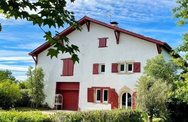 Grande Ferme Basque à 5mn de Bayonne et des Plages Landaises