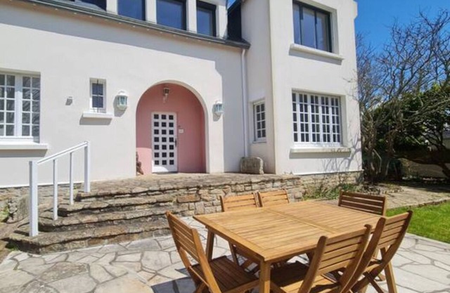 Grande Maison Avec Jardin sur la Corniche vue mer