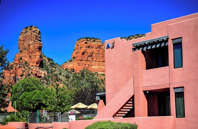 Great Amenities for Groups! Pool, Bbq Facilities, Close to Sedona Trail Zen
