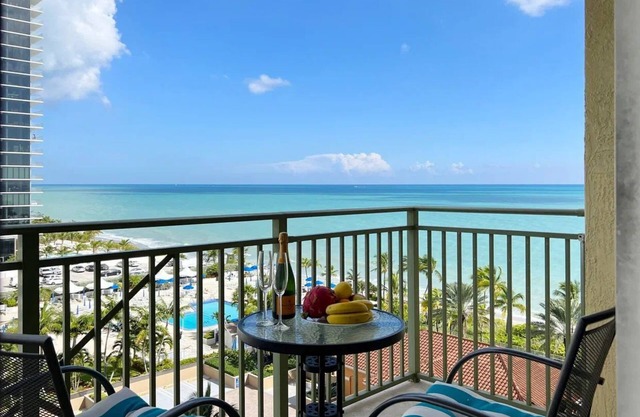 Great apartment really on the beach!