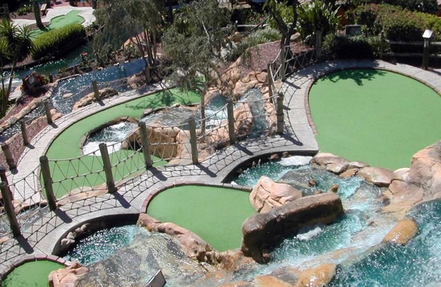 Great Deal in Knights Inn Traverse City! Free Parking, Outdoor Swimming Pool