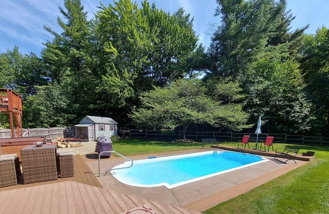 Great House Winter + Summer - Inground Pool