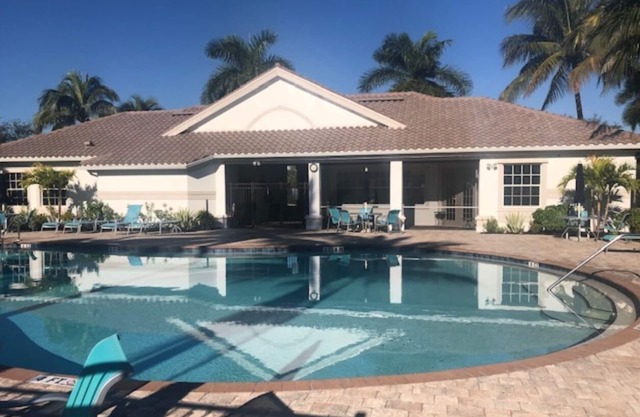 Great location 5 miles to the beach