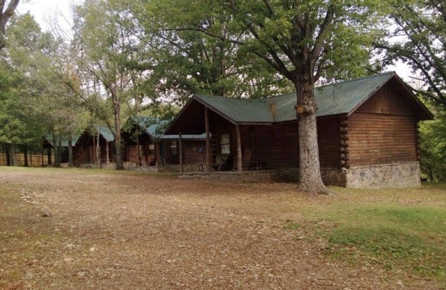 Great Oaks Cabins, Cabin 6