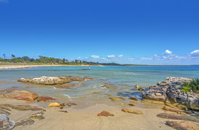 Great rates for a Currarong luxury ground floor apartment.