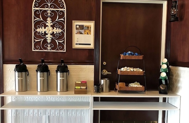 Great Relaxing Overnight Stay in GuestHouse Kelso Longview! 3 Convenient Units