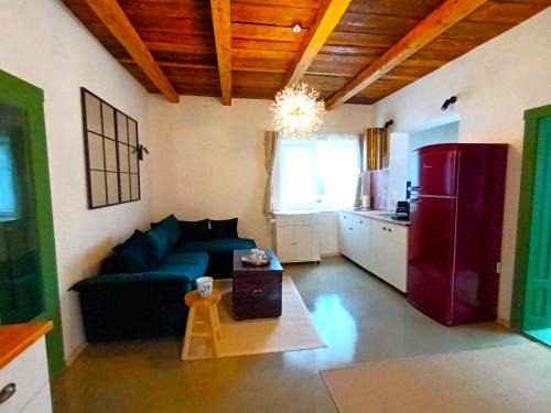Green Escape-Entire House