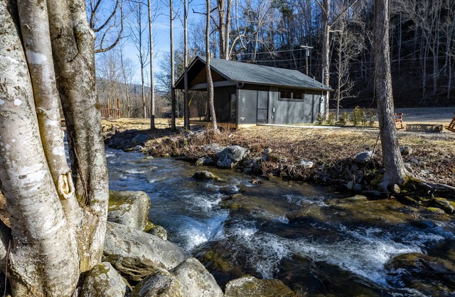 Greenbriar Place, Pickleball Court, Creek, WIFI, Mountain Views, Starting at $79