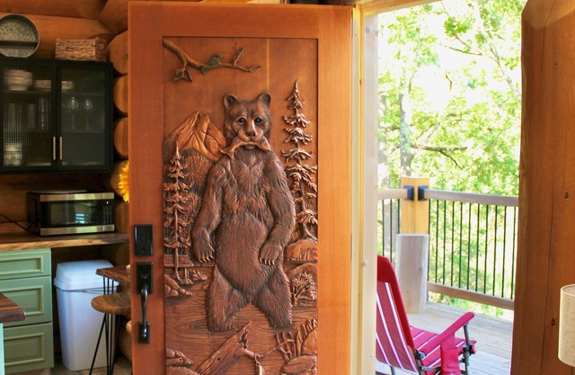 Greenbrier Riverfront Log Cabin. Unforgettable WV Getaway. River Ridge Retreat