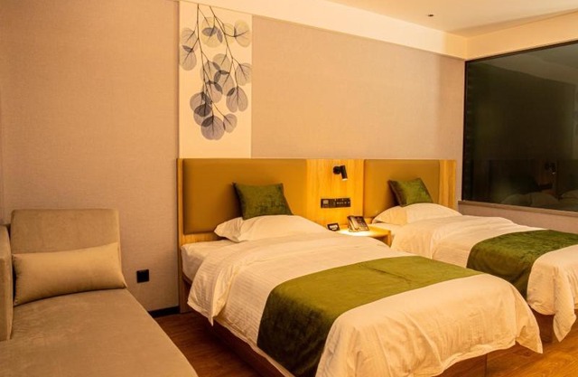 GreenTree Inn Express Hotel Fuyang Development Zone Oriental Pearl