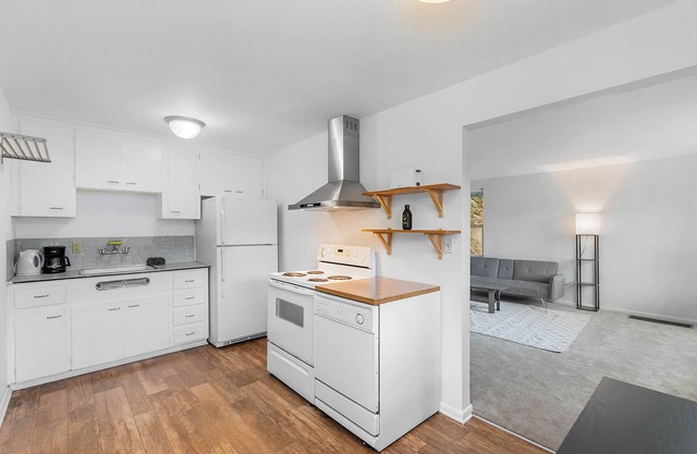 Greenwood's Wildflower Glow WalkScore 81