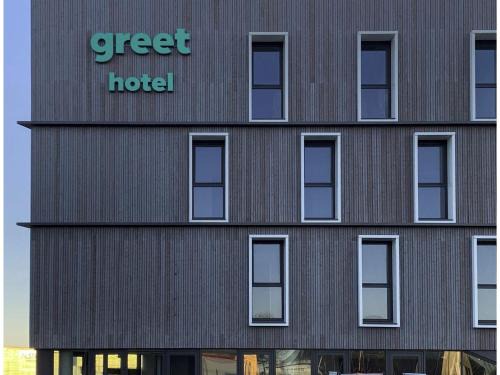 greet Hotel Rennes Pace