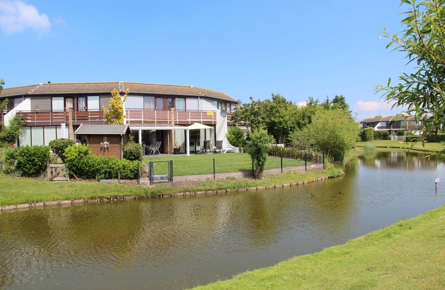 GREWELINGER BEACH U. NORTH SEA Holiday house with beach approx. 500 m WIFI FREE