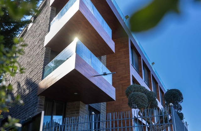 Grey Escape Apartements