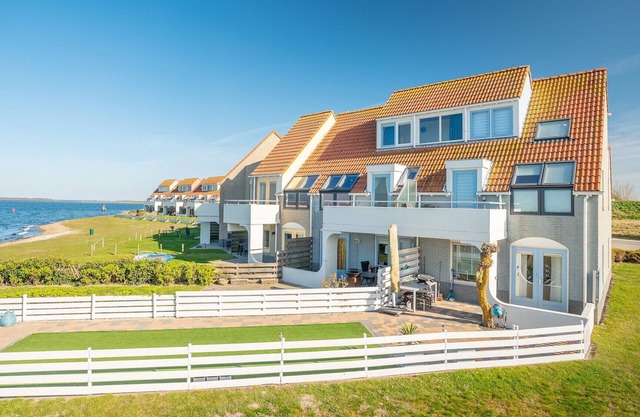 Ground floor 4-person apartment at the lake