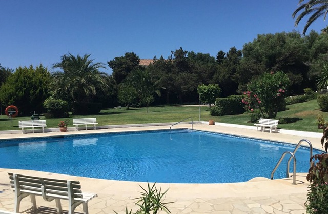 Ground floor apartment close to beach - free Wi-Fi
