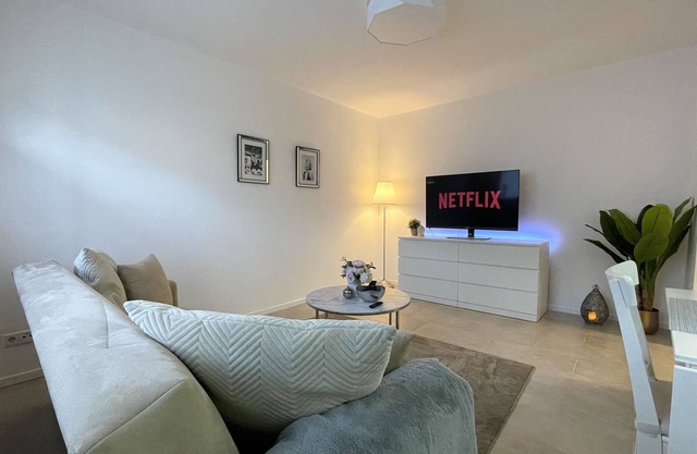 Ground floor apartment with excellent connections to public transport