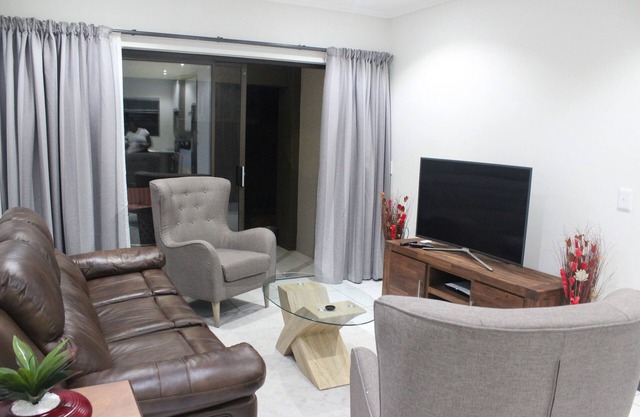Ground floor modern unit with private garden, in the heart of Fourways